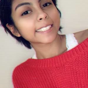 Meet your Posher, Yaneli